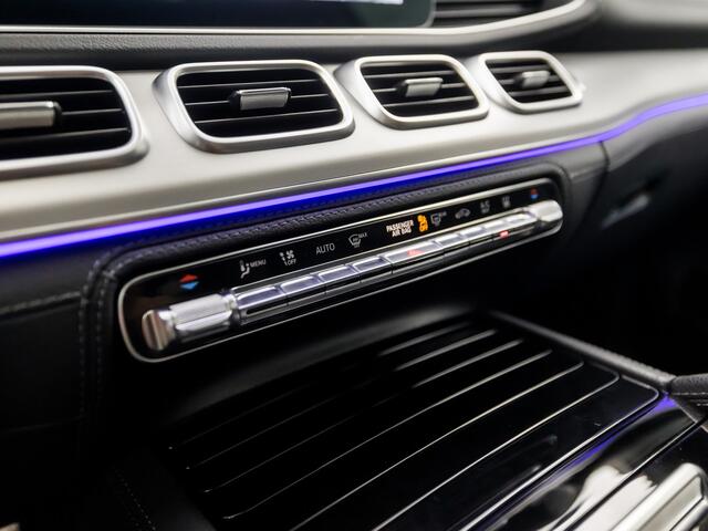 Mercedes-Benz GLE-KLASSE Coupé 350 e 4MATIC AMG 334Pk Automaat (PANORAMADAK, SFEERVERLICHTING, AMG SPORTSTUUR, LEDER/ALCANTARA, TREEPLANKEN, STUUR/STOELVERWARMING, ADAPTIVE CRUISE, APPLE CARPLAY, NIEUWSTAAT)