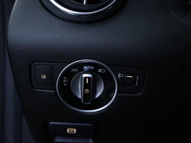 Mercedes-Benz SLC-KLASSE 180 AMG Sportpakket | Airscarf | Leder | Parkeercamera | Stoelverwarming | Navigatie | Variodak | Inclusief 12 Maanden Garantie