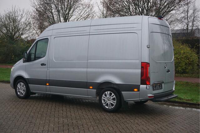 Mercedes-Benz SPRINTER 319CDI Select L2H2 10.25" Mbux, ACC, LED, 17" LM!! NR. 667