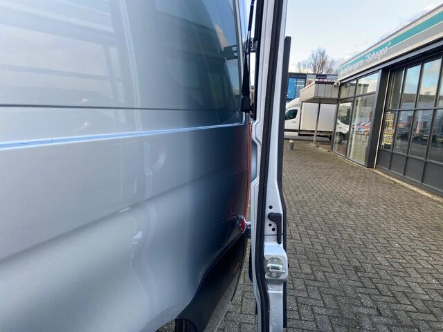 Mercedes-Benz SPRINTER 319 3.0 CDI V6 L2H2 Euro 6 | Zeer netjes | 2x Gev. Stoel | Standkachel | Mbux 7
