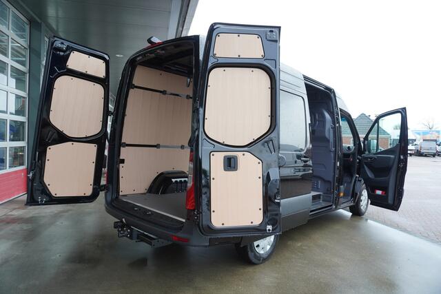 Mercedes-Benz SPRINTER 317 CDI 170PK L2H2 Pro automaat Trekhaak 3.500KG Climate | adap.Cruise | Apple Cp- Android auto | Blis | Camera