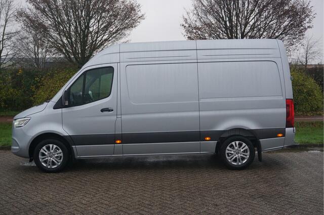 Mercedes-Benz SPRINTER 319CDI Select L2H2 10.25" Mbux, ACC, LED, 17" LM!! NR. *555*