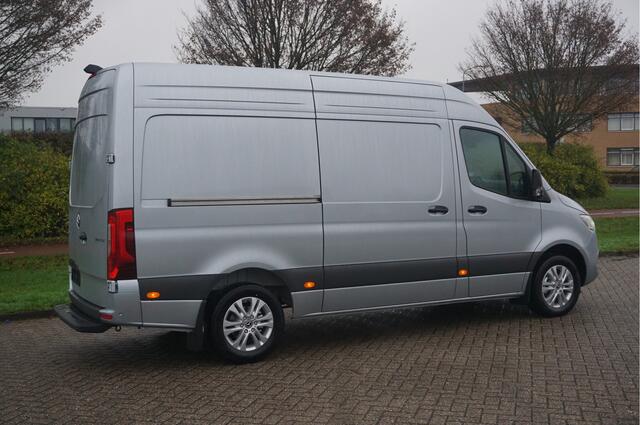 Mercedes-Benz SPRINTER 319CDI Select L2H2 10.25" Mbux, ACC, LED, 17" LM!! NR. *555*