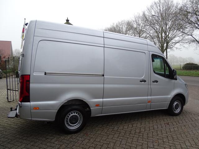 Mercedes-Benz SPRINTER 319 1.9 CDI L2H2 VOL OPTIES 1e eig