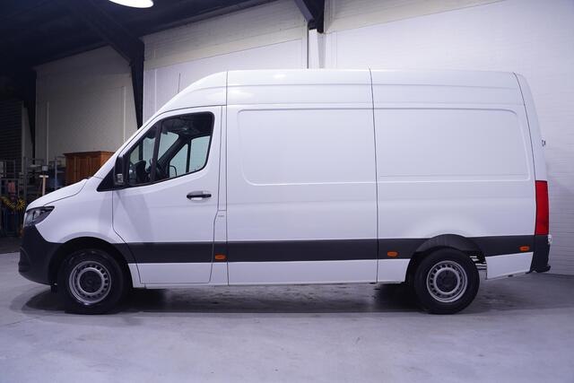 Mercedes-Benz SPRINTER 317 CDI 170 pk Aut. L2H2 Navi, Camera Laadruimte Pakket, Cruise Control, PDC V+A, 3-Zits