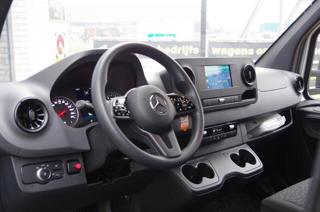 Mercedes-Benz SPRINTER 319 3.0 CDI V6 AUT. BAKWAGEN/LAADKLEP/ZIJDEUR, LED, CRUISE, CLIMA, DAB, NAVI BY APPLE CARPLAY, MEUBELBAK