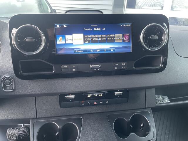 Mercedes-Benz SPRINTER 319 CDI AUTOM.L2H2 RWD 190 PK 3.5 T CAMERA / NAVI