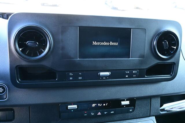 Mercedes-Benz SPRINTER 516 CDI laadbak met laadklep 430x213x245, Zijdeur