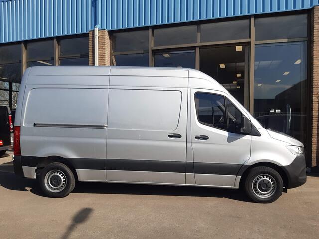 Mercedes-Benz SPRINTER L2H2 103 Kw/ 140Pk Autm. Airco Achteruitrijcamera Parkeersensors