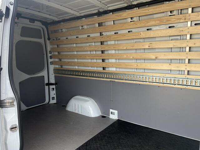 Mercedes-Benz SPRINTER 315 1.9 CDI L2H2 RWD