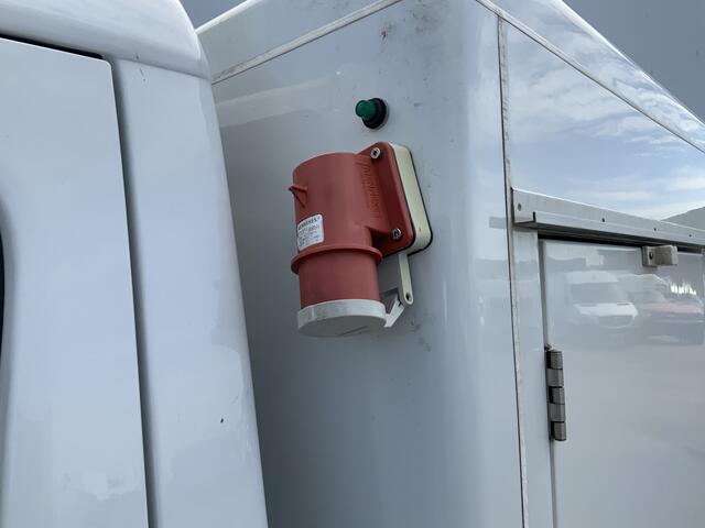 Mercedes-Benz SPRINTER 311 2.2 CDI 366 ijsAuto 40 gr _0 Deuren 10 Euro 6