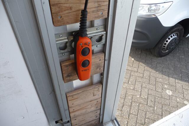 Mercedes-Benz SPRINTER 515 CDI autm bak + klep , trekhaak