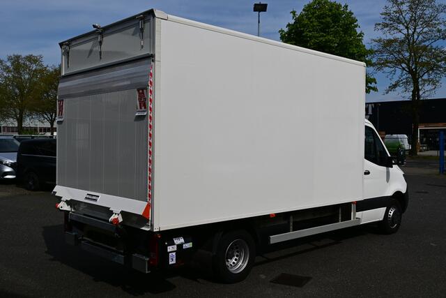 Mercedes-Benz SPRINTER 514 CDI Bakwagen met NIEUWE laadklep MBUX, Geveerde stoel, Stoelverwarming Nieuwe Laadklep 1000kg 180cm Plateau