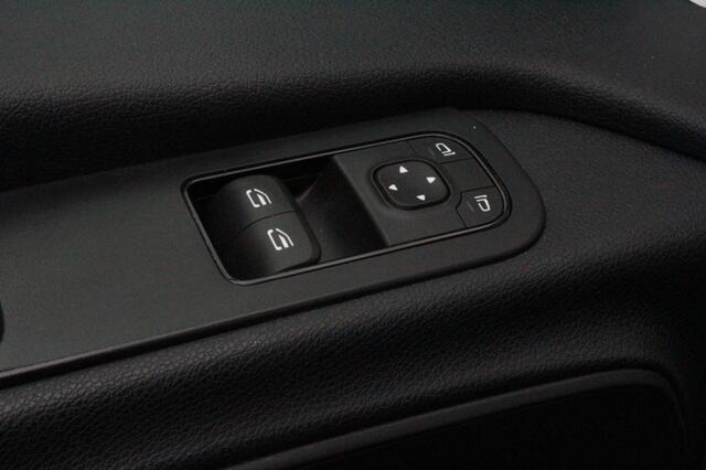 Mercedes-Benz SPRINTER 317 cdi Bakwagen laadklep m-bux camera LMVelgen BPM vrij