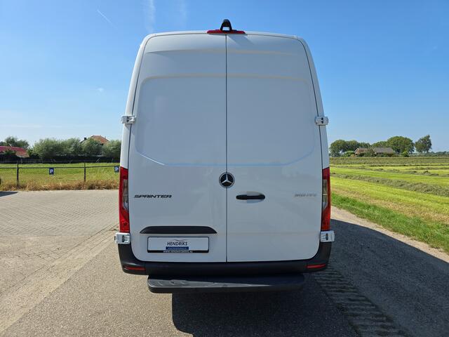 Mercedes-Benz SPRINTER 315 1.9 CDI L3 H2 RWD - 150 Pk - Euro 6 - Navi - MBUX - ParkeerCamera - StoelVerwarming