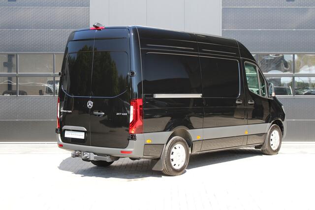 Mercedes-Benz SPRINTER 317CDI L2H2 Select - LED - Mbux 10 - 3.5t Trekhaak - Geveerde Stoel - Betimmering - Camera - Carplay - Blind spot - Cruise - Rijklaar