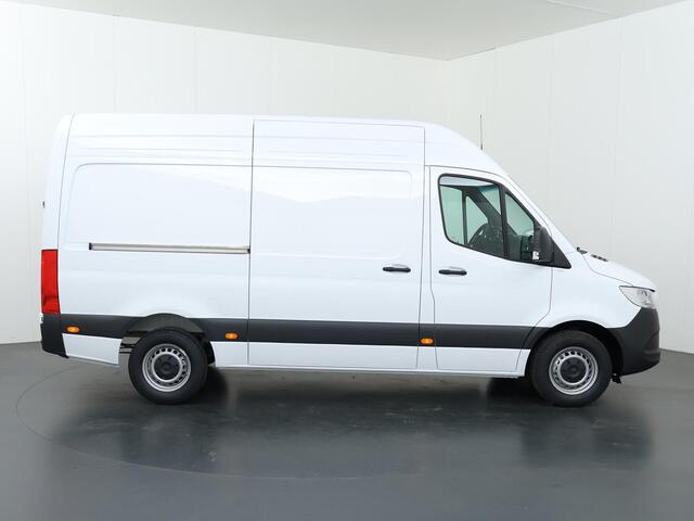 Mercedes-Benz SPRINTER 317 CDI GB L2 RWD PRO