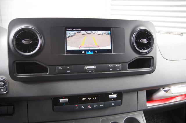Mercedes-Benz SPRINTER 319 3.0 V6 3P, AUT. LED, TREKHAAK, CAMERA, CRUISE, LEDER STUUR, NAVI BY APPLE CARPLAY, STANDKACHEL