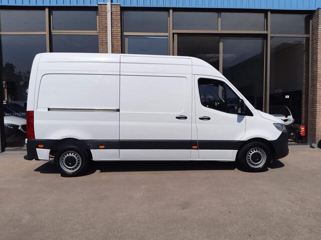 Mercedes-Benz SPRINTER 143Pk L2H2 Airco Cruisecontrol Achteruitrijcamera MBux