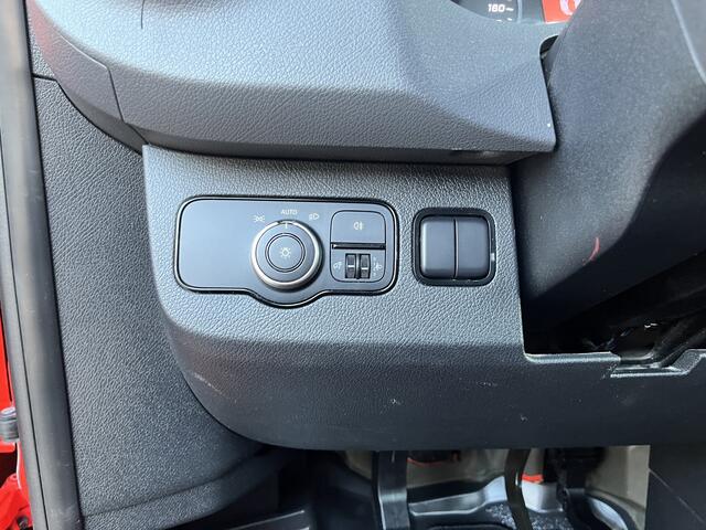 Mercedes-Benz SPRINTER 514 2.2 CDI Kipper Airco Trekhaak 3500kg trekgewicht Telefoonverbinding 3-Persoons Gereedschapskist Kieper Open laadbak Bpm vrij voor particulier gebruik!!