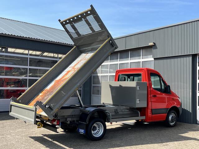 Mercedes-Benz SPRINTER 514 2.2 CDI Kipper Airco Trekhaak 3500kg trekgewicht Telefoonverbinding 3-Persoons Gereedschapskist Kieper Open laadbak Bpm vrij voor particulier gebruik!!