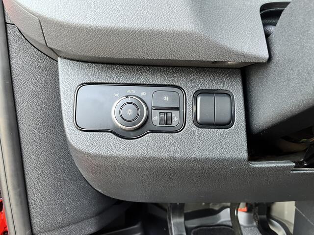 Mercedes-Benz SPRINTER 514 2.2 CDI Kipper Airco Trekhaak 3500kg trekgewicht Telefoonverbinding 3-Persoons Gereedschapskist Kieper Open laadbak Bpm vrij voor particulier gebruik!!