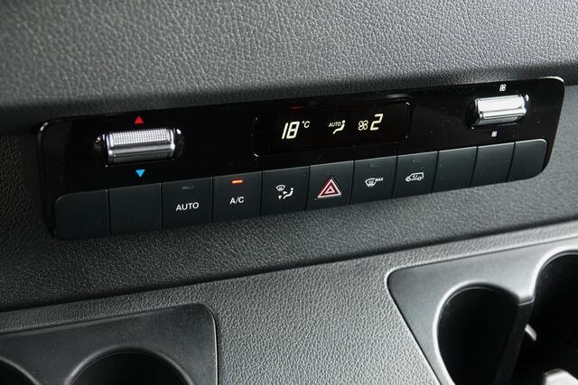 Mercedes-Benz SPRINTER 4x4 319Cdi 190Pk 9G-tronic | L2H1 | 2xSchuifdeur | 4WD | AWD | Bullbar | Treeplanken | 19'' All Terrain | Tenoriet Grijs