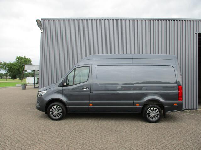 Mercedes-Benz SPRINTER 317 170 PK L2H2 Navi Led Airco Trekhaak