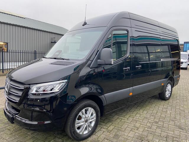 Mercedes-Benz SPRINTER 319 CDI L2H2 2x Schuifdeur | Facelift | 3.5T Trekhaak | LED | Gev. stoel