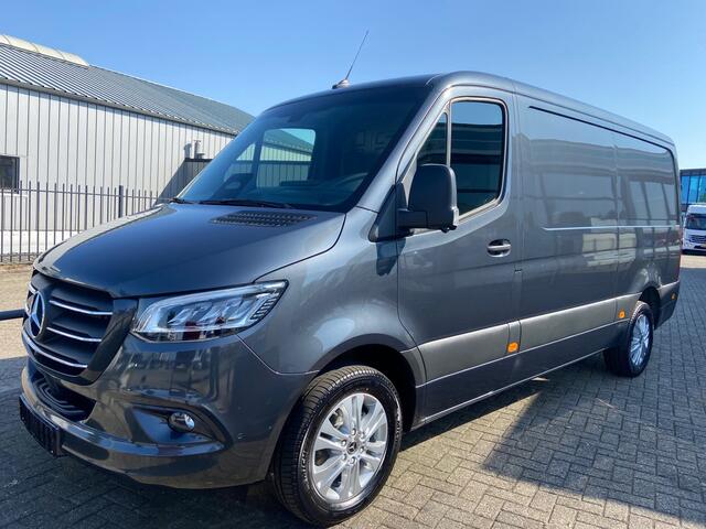 Mercedes-Benz SPRINTER 319 CDI L2H1 Facelift | DIStronic | 3500KG Trekhaak | 360° Camera | LED | Gev. Stoel