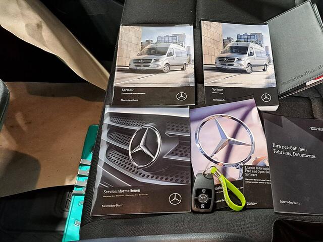 Mercedes-Benz SPRINTER 317 1.9 CDI L3 RWD Base Bakwagen Laadklep Airco Mbux 170Pk Euro6!