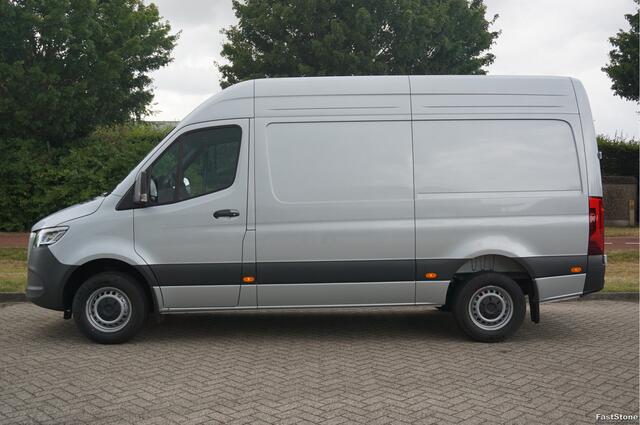 Mercedes-Benz SPRINTER 317CDI Pro L2H2 BPM VRIJ!! 10.25" Mbux Cam, Gev. Stoel, 3.5T Trekgewicht, LED!! NR. A01*