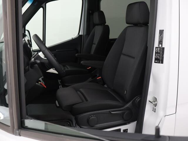 Mercedes-Benz SPRINTER 317 CDI L2H2 RWD PRO Dubbele Cabine | Stoelverwarming | 3500 kg Trekgewicht | Achteruitrijcamera | Climate Control | Airco | Cruise Control |