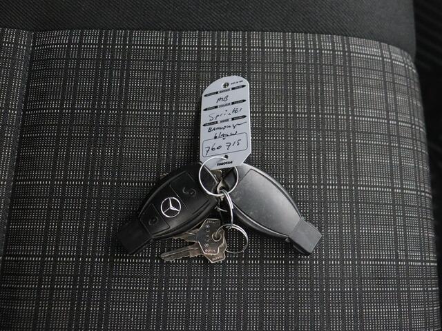Mercedes-Benz SPRINTER 519CDI 3.0V6 Automaat Geisoleerde Bakwagen+Laadklep | Cruise | 3-Persoons