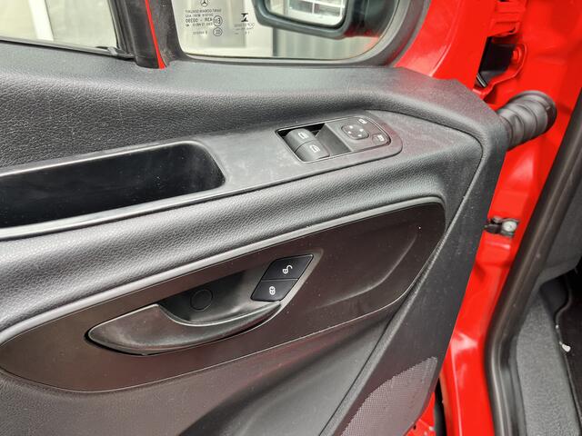 Mercedes-Benz SPRINTER 514 2.2 CDI Kipper Airco Trekhaak 3500kg trekgewicht Telefoonverbinding 3-Persoons Gereedschapskist Kieper Open laadbak Bpm vrij voor particulier gebruik!!
