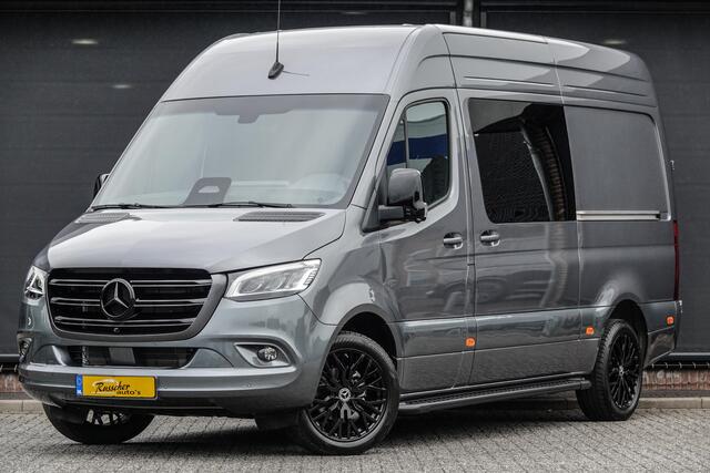 Mercedes-Benz SPRINTER L2H2 319Cdi 190Pk 9G-Tronic | Dubbel Cabine | 5-Persoons | RWD | 2xSchuifdeur | 360° Camera | Treeplanken | Selenietgrijs