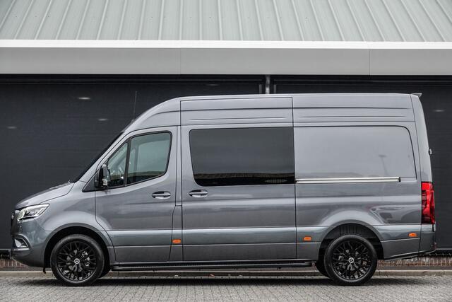 Mercedes-Benz SPRINTER L2H2 319Cdi 190Pk 9G-Tronic | Dubbel Cabine | 5-Persoons | RWD | 2xSchuifdeur | 360° Camera | Treeplanken | Selenietgrijs