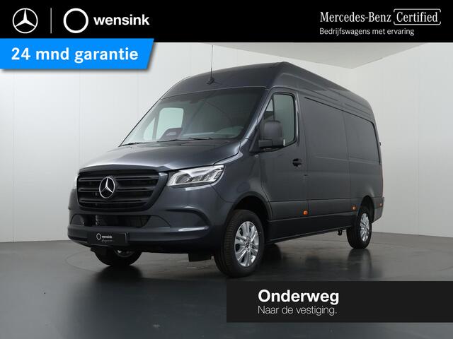 Mercedes-Benz SPRINTER 319 CDI Aut. | L2 H2 | Pro | 3500 KG. AHW | LM Velgen | 3-zits | LED | Parkeercamera | Carplay | Trekhaak | BPM-Vrij |