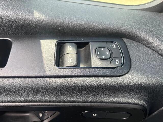 Mercedes-Benz SPRINTER 319CDI L3H2 Automaat Airco Cruisecontrol 3500KG Trekhaak Applecarplay EURO 6