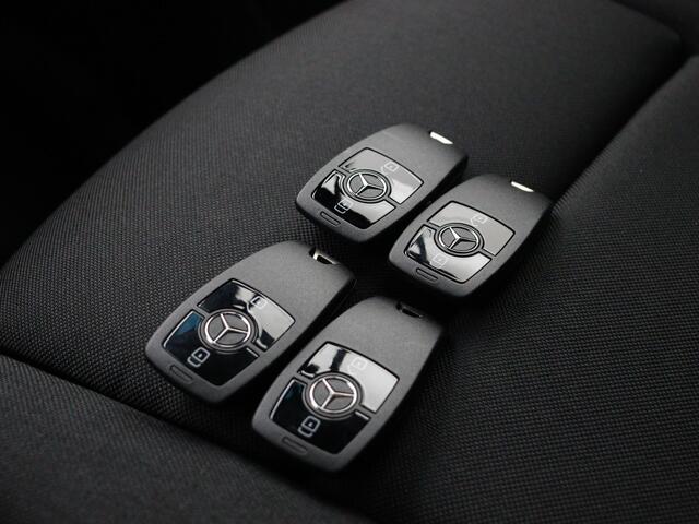 Mercedes-Benz SPRINTER 419 1.9 CDI 366 L2H2 24 Maanden Certified Garantie 9G-Automaat Nieuw BPM Vrij LED Navigatie Achteruitrijcamera