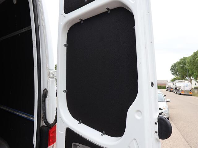 Mercedes-Benz SPRINTER 316 CDI 163 PK AUT. L2H2 + 2 SCHUIFDEUREN| OPRIJPLAAT | TREKHAAK | CRUISE CONTROL | AIRCO