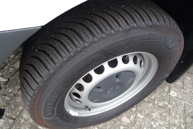 Mercedes-Benz SPRINTER 315 1.9 CDI RWD DC trekhaak3.5 t , 7 zits 366 WB laadbak 2.70 m