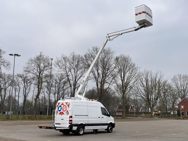 Mercedes-Benz SPRINTER 516 160pk Hoogwerker 14 meter Euro 6 Pto Omvormer Verkeersbord Bedieningspaneel Kastinrichting Airco Cruise control Tachograaf Steunpoten Telefoonverbinding