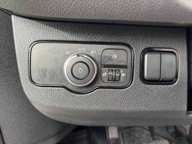 Mercedes-Benz SPRINTER 317CDI Dubbelcabine Openlaadbak Airco Cruisecontrol 3500KG Trekhaak Camera BPM VRIJ