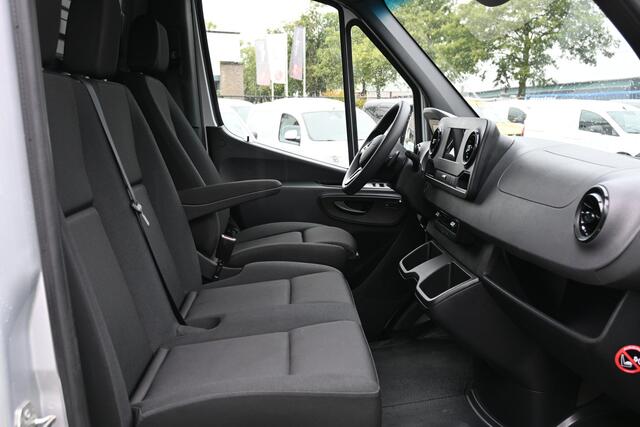 Mercedes-Benz SPRINTER 317 CDI L3H2 3500 kg Trekhaak, Geveerde stoel, MBUX navigatie met camera