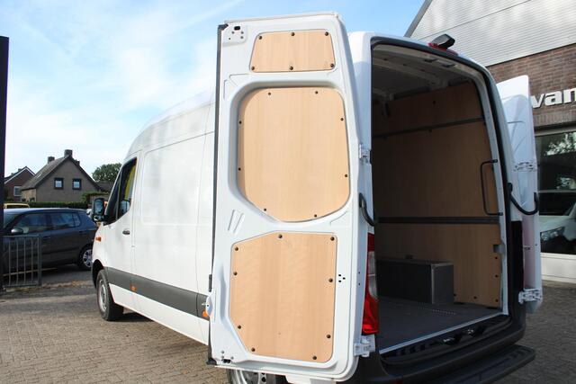 Mercedes-Benz SPRINTER MB 317 L2H2 360 CAMERA, Apple/Android carplay, Achteruitrijcamera, Cruise, bekleden laadruimte, 3 zits
