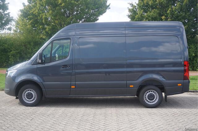Mercedes-Benz SPRINTER 317CDI Pro L2H2 BPM VRIJ!! 10.25" Mbux Cam, Gev. Stoel, 3.5T Trekgewicht, LED!! NR. A528*