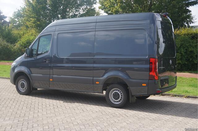 Mercedes-Benz SPRINTER 317CDI Pro L2H2 BPM VRIJ!! 10.25" Mbux Cam, Gev. Stoel, 3.5T Trekgewicht, LED!! NR. A528*