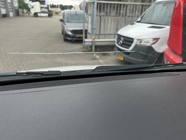 Mercedes-Benz SPRINTER 515 1.9 CDI / 126 dkm / Box 4.4 mtr / Laadklep / APK 07-26