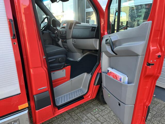 Mercedes-Benz SPRINTER 513 2.2 CDI 366 Laadkraan Hogedrukreingier Rioolreinigingsinstallatie Airco Cruise controle 2-Persoons Camera Kraan Autolaadkraan Gereedschapskist Open laadbak Pick-up p-up Euro 6 ( EX gemeinde )